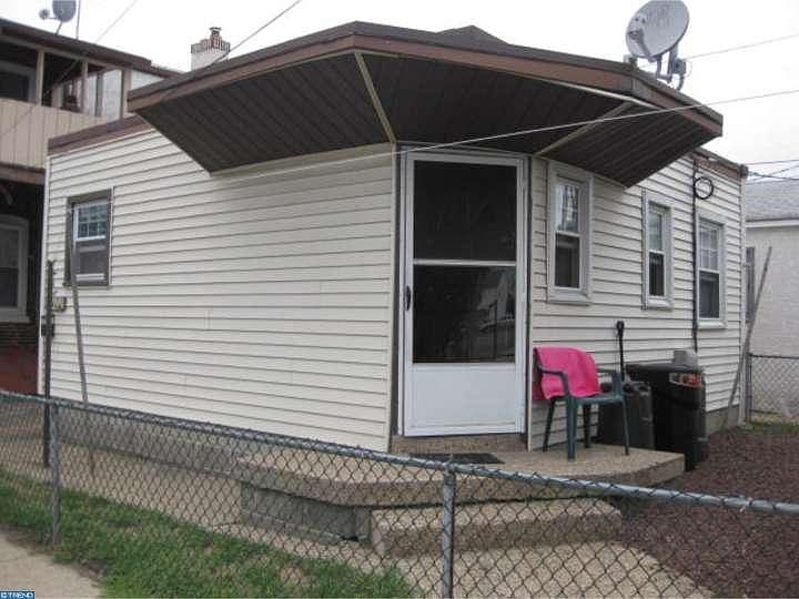 2nd image of 1101 Washington St