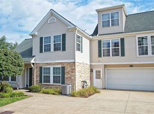 358 W Legend Ct #B, Highland Heights, OH 44143