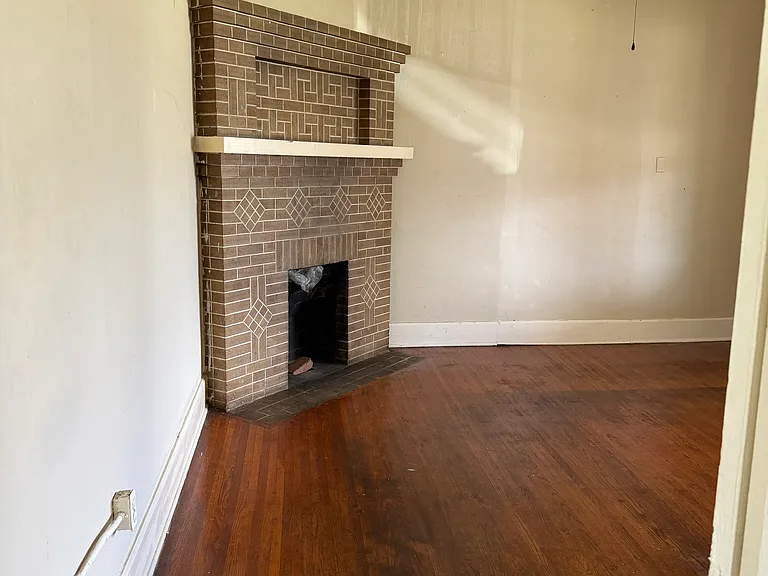 302 S Cedar St #B — Photo 6