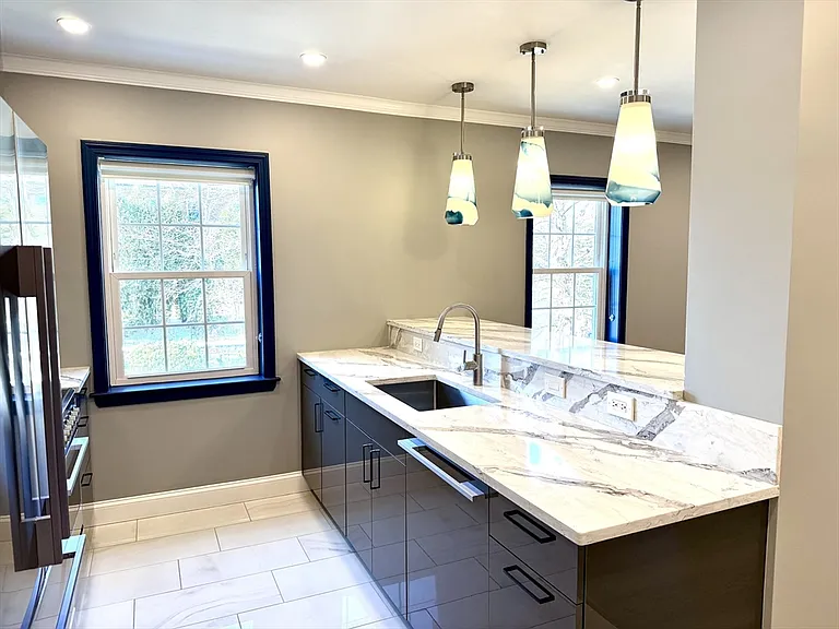 27-29 Commonwealth Ave #6 — Photo 2