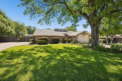 1203 Oakwood Trl Photo 1 1203 Oakwood Trl Photo 1