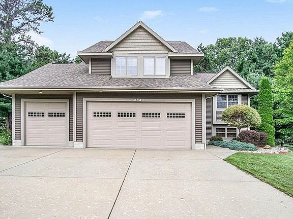 3rd image of 3549 Whispering Woods Dr