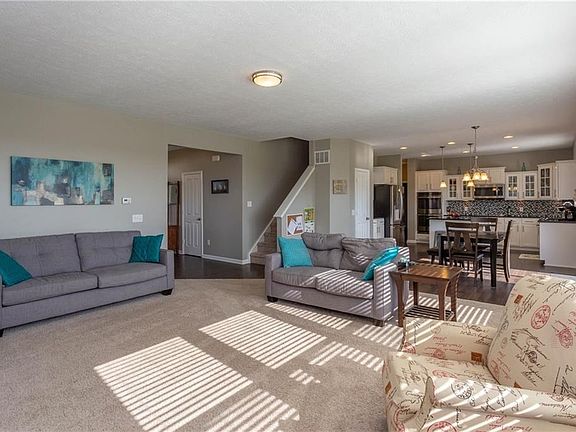 Open concept great room & kitchen!