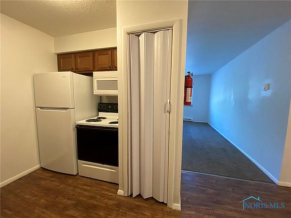 5th image of 1642 Brooke Park Dr