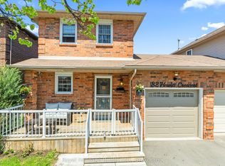 32 Hewitt Cres, Ajax, ON L1S7A4