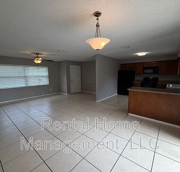 100 Sweet Gum Ct — Photo 3