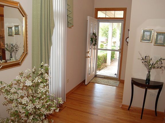 2nd image of 6877 Michaels Cir
