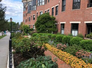 40 College St APT 207, Burlington, VT 05401