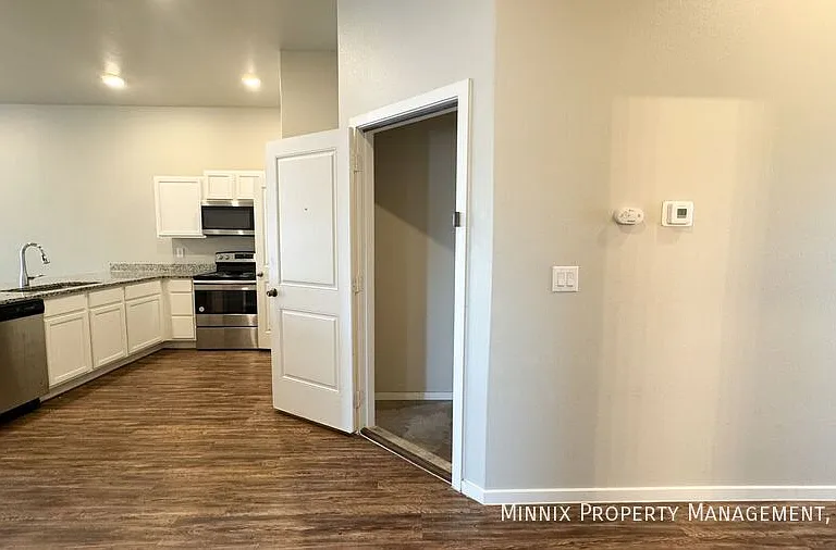 2101 N Jayton Ave #A — Photo 20
