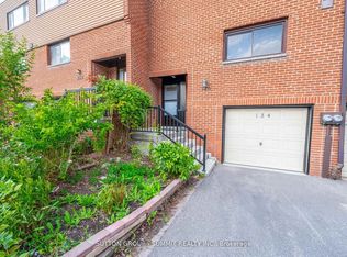 134 Song Meadoway, Toronto, ON M2H 2T7