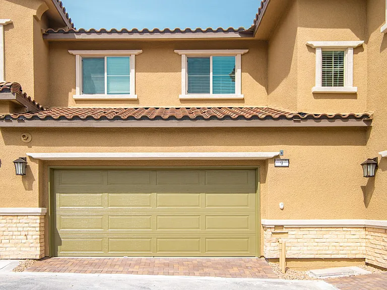 9 Alamere Falls Dr — Photo 31