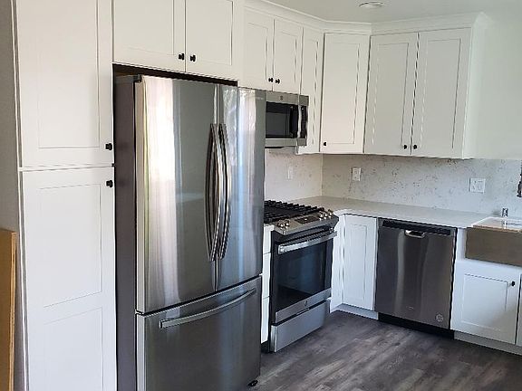 3rd image of 1318 Mossland Dr