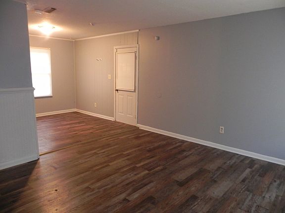 2nd image of 929 Ponderosa Dr