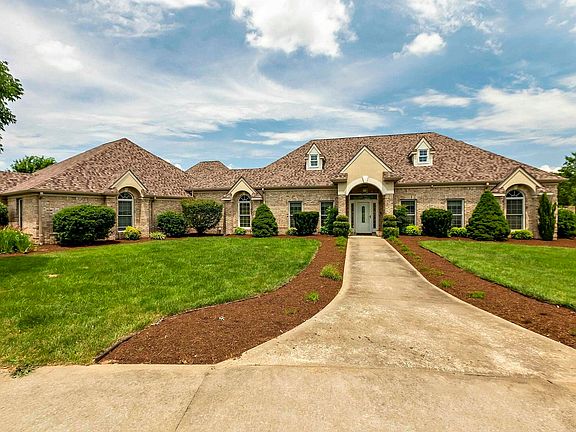 4th image of 3700 Ariel Dr