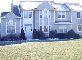 28 Canterbury Ln, Hackettstown, NJ 07840