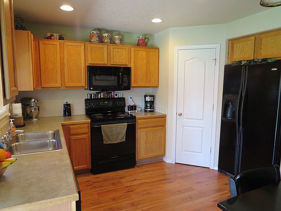 2nd image of 2111 Pinyon Peak Dr