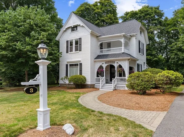 3 Bassett St, Foxboro, MA 02035