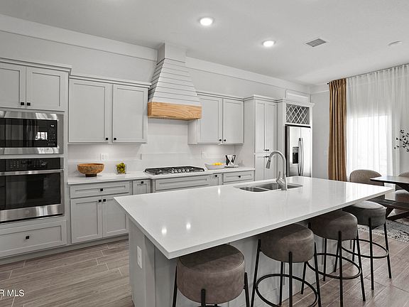 5th image of 937 Pettus Pl