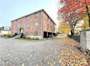 6 McLean Pl APT 5, Cambridge, MA 02140