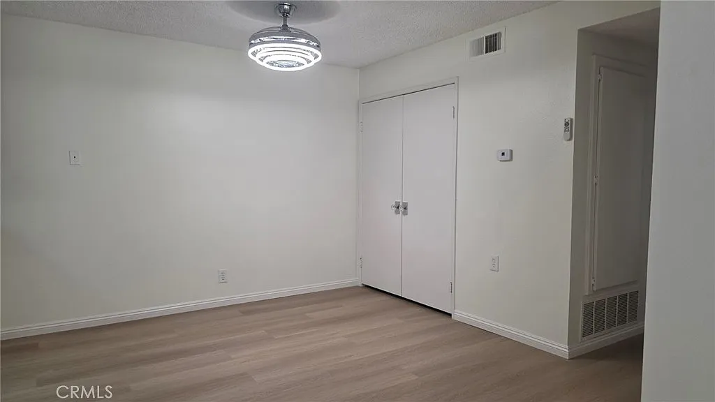 2 bed, 916 sqft, $2,900 — Photo 4