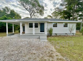 2201 Ireland Dr, Fayetteville, NC 28306