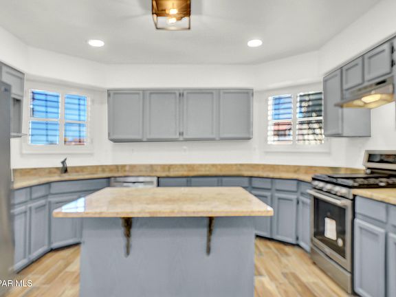 4th image of 7114 Desert Jewel Dr