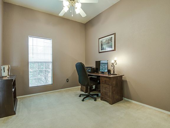 5th image of 313 Hardwicke Ln