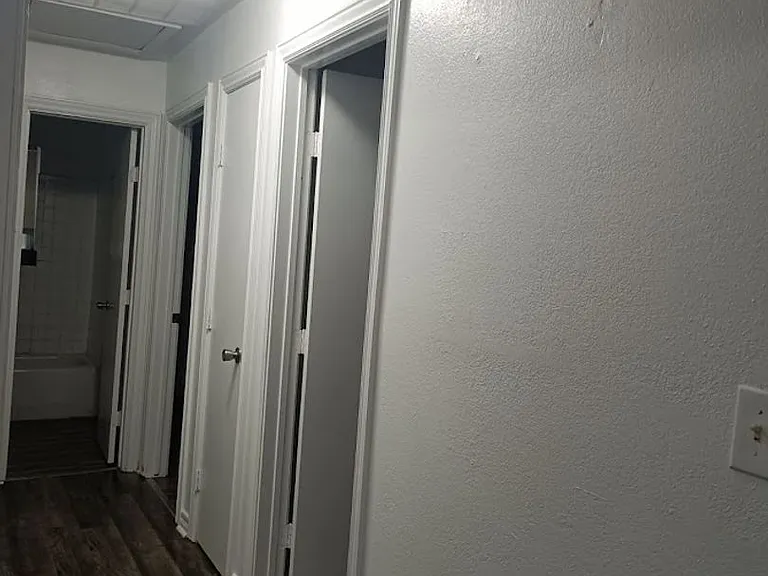 5016 S Drexel Ave — Photo 3