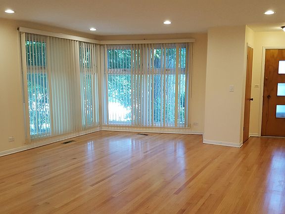 2nd image of 442 Elm Pl