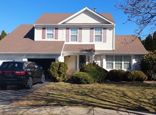 513 Edinburgh Ln, Dundee, IL 60118