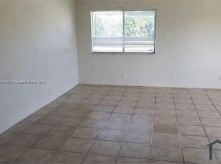 100 E Tiffany Dr APT 4, Mangonia Park, FL 33407