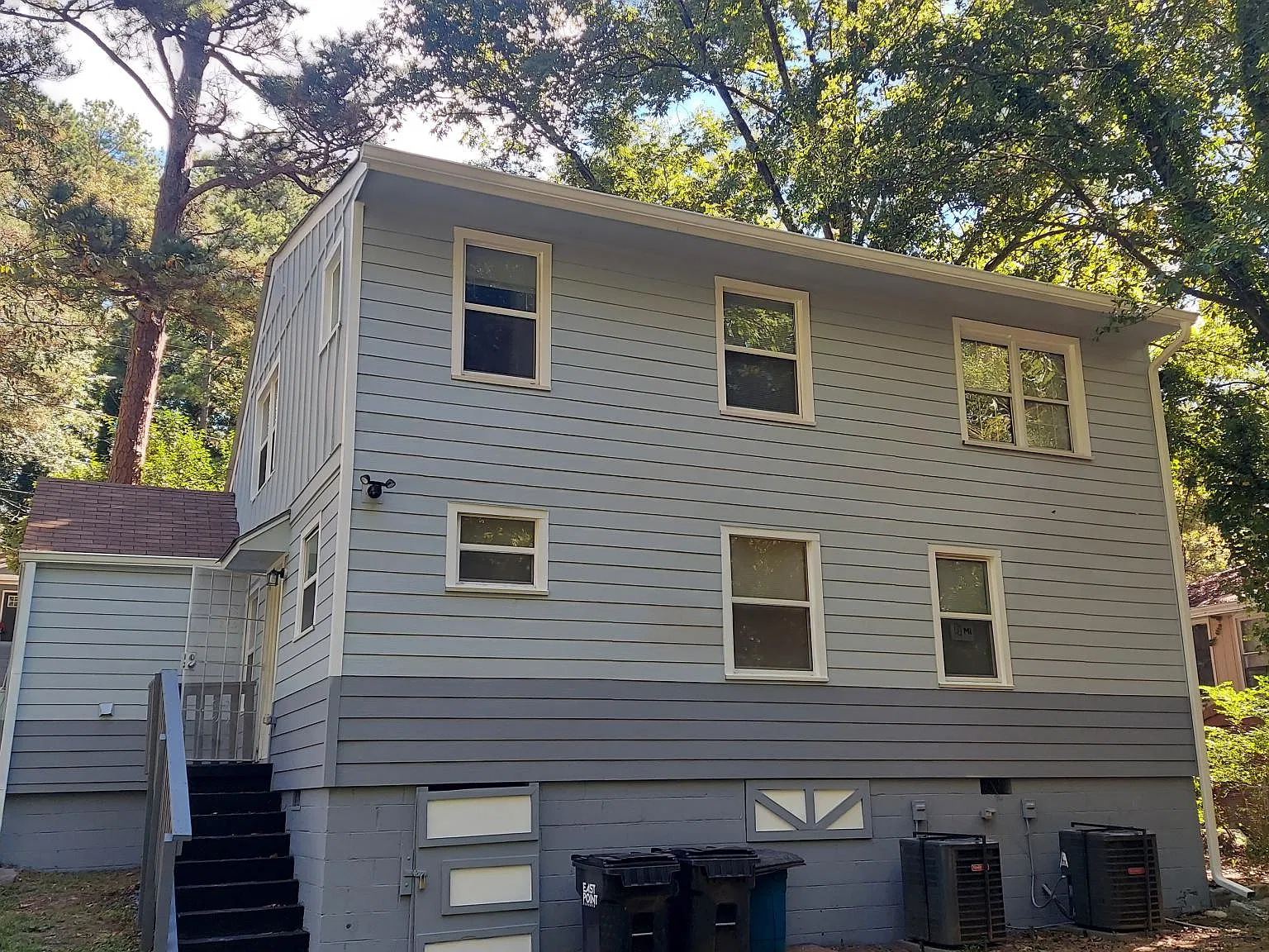 4 bed, 2135 sqft, $2,150 — Photo 2