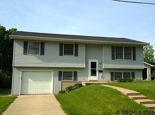 908 Tressa St, Dubuque, IA 52003