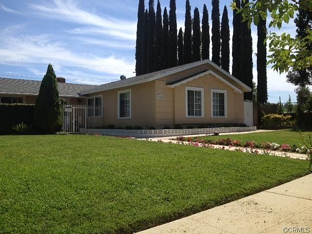 1st image of 23060 Saticoy St