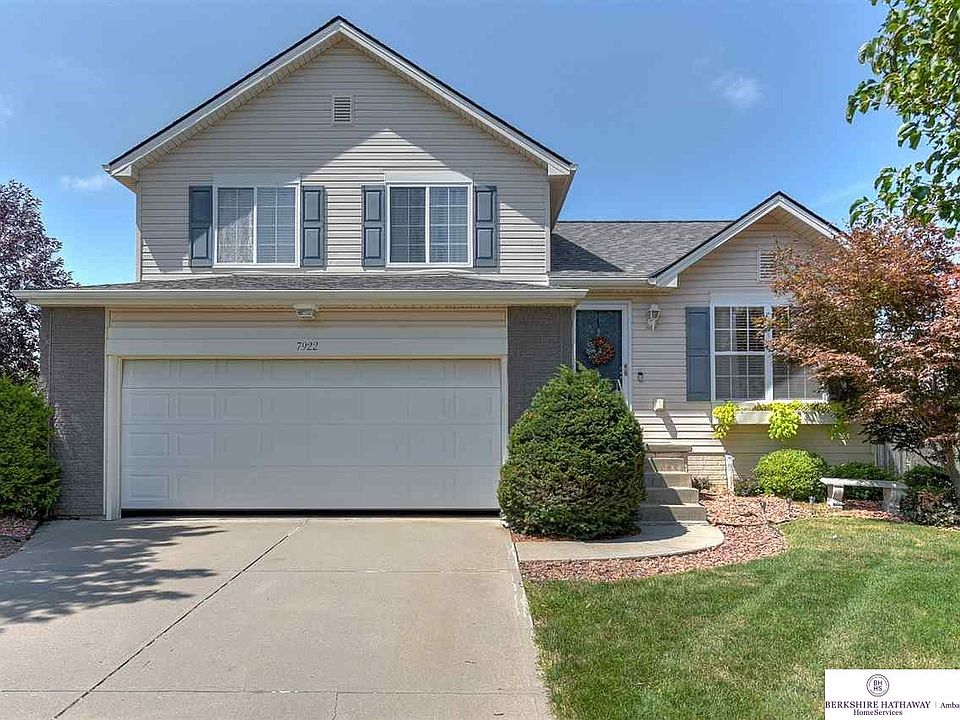 1st image of 7922 S 157th Ave
