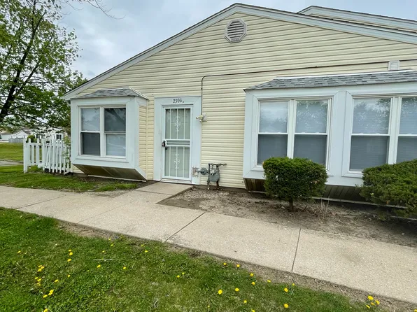 2306 Windsor Ln, Country Club Hills, IL 60478