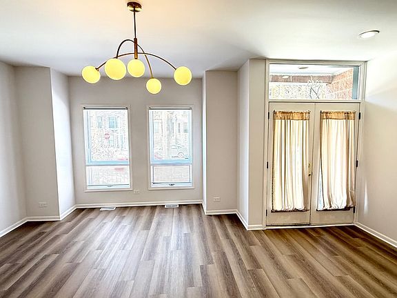 3rd image of 5343 S Drexel Ave