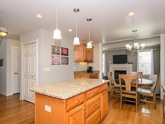 5th image of 8791 Hidden Woods Ct