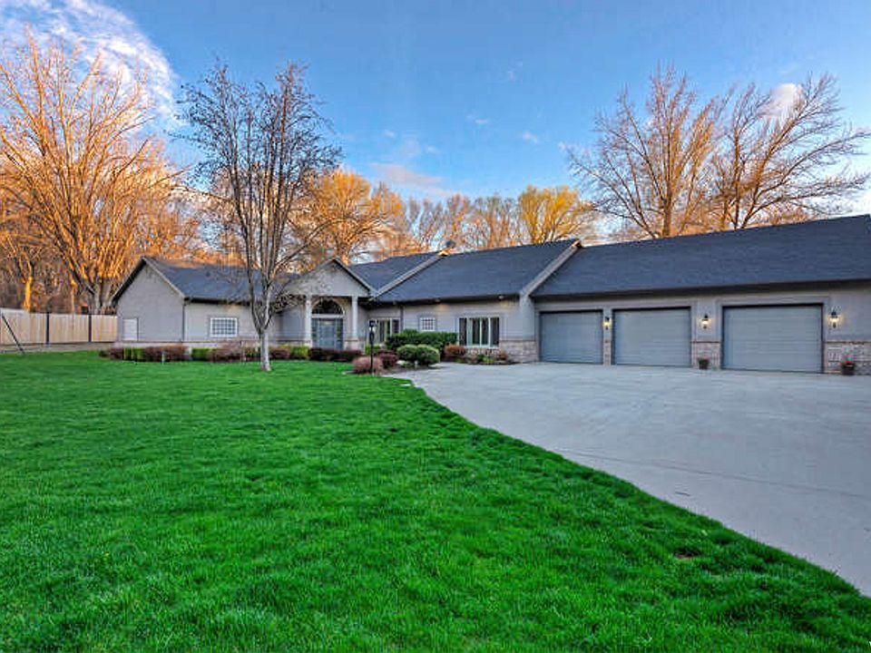 1st image of 1860 E Forest Bend Dr