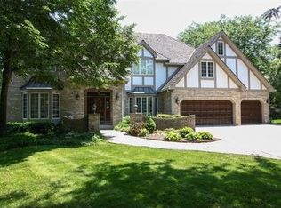 1715 Stonebridge Ct, Wheaton, IL 60189