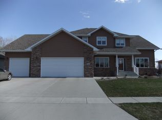 1316 18th Ave NE, Aberdeen, SD 57401