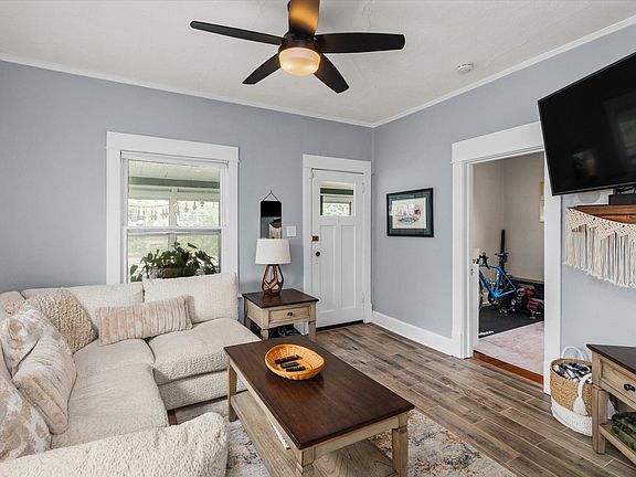 5th image of 919 40th St