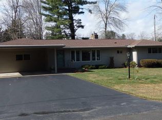 1130 Bay Dr, Tawas City, MI 48763