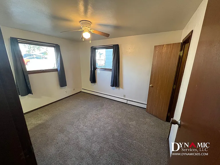 217 S Summit Ave — Photo 7