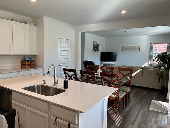4th image of 2194 Bauer Creek Dr