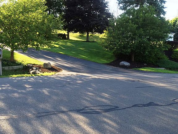 4th image of 4067 Collegeview Dr