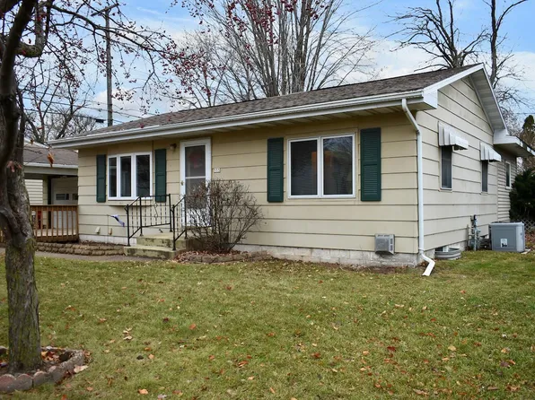 555 37th Ave, Winona, MN 55987