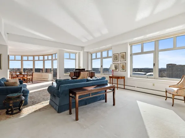 235 East River Drive APT 1602, East Hartford, CT 06108