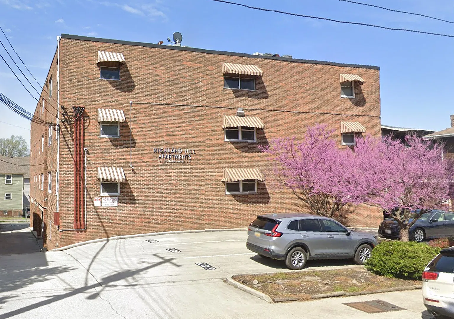 1211 Highland Ave — Photo 1