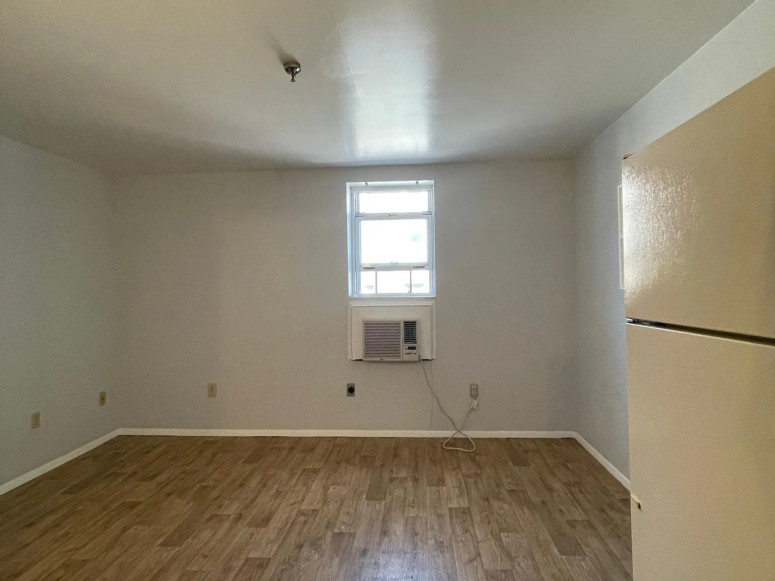 5838 Alderson St — Photo 3